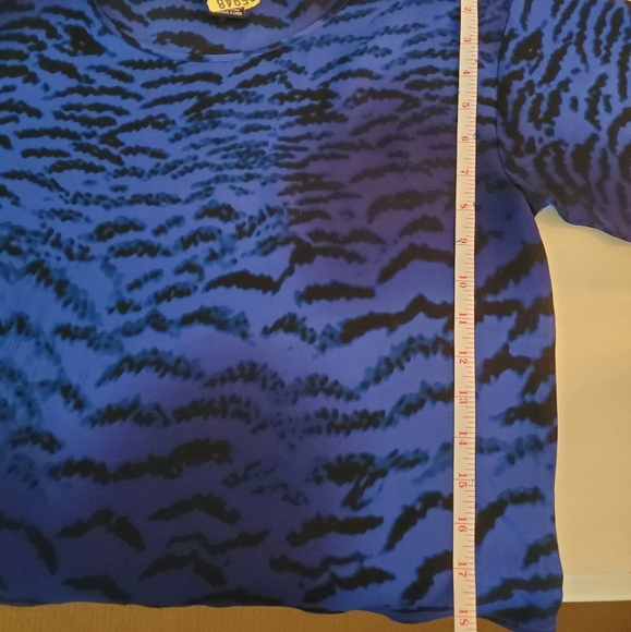 Aritzia Central Park West 100% silk shirt - Picture 2 of 11